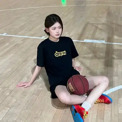 卢思雅